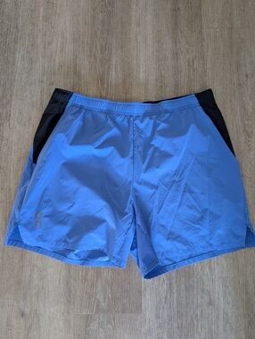 On Cloud Lightweight Men's Essential Running Shorts - Size XXL